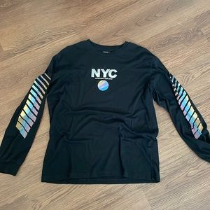 Forever 21 Men’s long sleeve graphic shirt